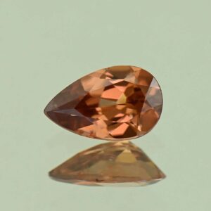 ImperialZircon pear 7.9x5.0mm 1.04cts H zn4049