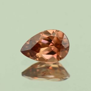 ImperialZircon pear 9.0x6.0mm 2.03cts H zn7323
