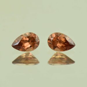 ImperialZircon pear pair 6.0x4.0mm 1.11cts H zn6778