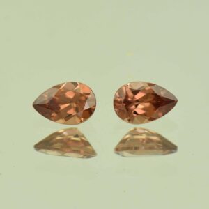 ImperialZircon pear pair 6.0x4.0mm 1.15cts H zn6783