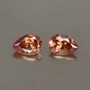 ImperialZircon pearshape pair 6.5x4.5mm 1.59cts zn2544