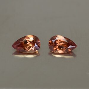 ImperialZircon pearshape pair 8.0x5.0mm 2.28cts zn2541