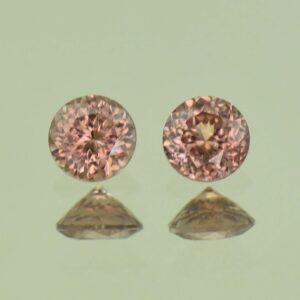 ImperialZircon round pair 4.5mm 1.04cts H zn6869
