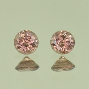 ImperialZircon round pair 4.5mm 1.11cts H zn6870