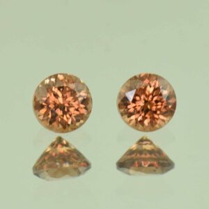 ImperialZircon round pair 4.5mm 1.17cts H zn6800