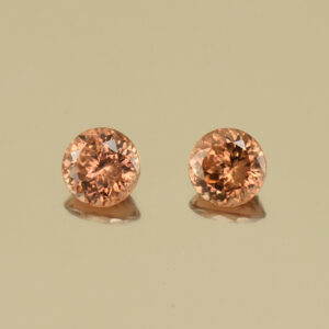 ImperialZircon round pair 4.6mm 1.11cts H zn4529