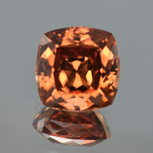 ImperialZircon sq cush 12.6x12.6x8.0mm 13.42cts H zn159 crop