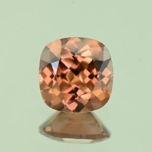 ImperialZircon sq cush 7.9x7.8mm 2.84cts H zn3331