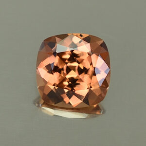 ImperialZircon sq cush 8.1mm 3.04cts H zn4505