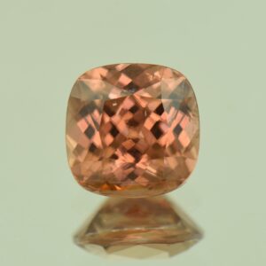 ImperialZircon sq cush 8.1mm 3.44cts H zn6887