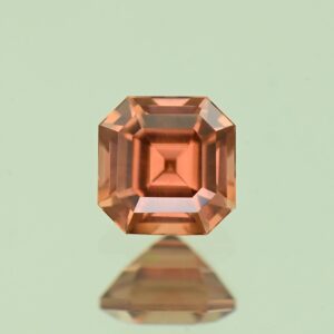 ImperialZircon sq eme cut 5.0mm 0.93cts H zn7442
