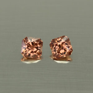 ImperialZircon sq rad pair 4.0mm 0.96cts H zn4404