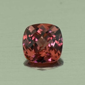MalayaGarnet ch sq cush 7.0mm 1.54cts N ma328