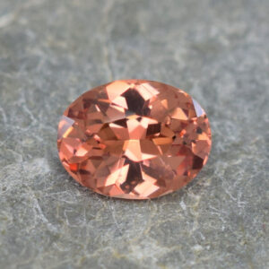 MalayaGarnet oval 7.0x5.4mm 1.06cts N ma198