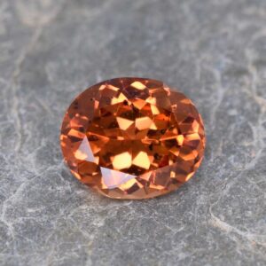 MalayaGarnet oval 7.4x6.2mm 1.24cts N ma175