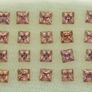MalayaGarnet princess box set 2.5mm 2.05cts N ma325