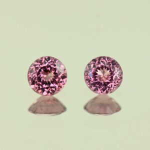 MalayaGarnet round pair 5.0mm 1.05cts N ma456