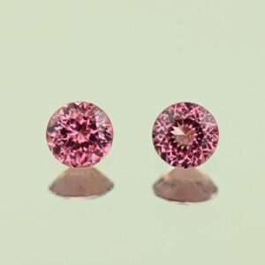 MalayaGarnet round pair 5.0mm 1.12cts N ma459