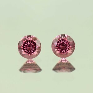 MalayaGarnet round pair 5.1mm 1.21cts N ma464