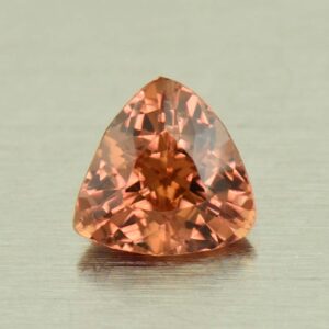 MalayaGarnet trill 5.7mm 0.77cts N ma188
