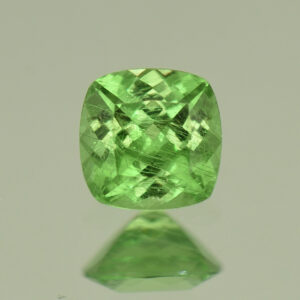 MintGrossular cush 5.2mm 0.69cts N mg408