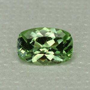 MintGrossular cushion 7.8x5.2mm 1.04cts mg230