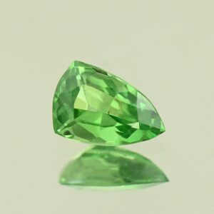 MintGrossular drop trill 7.5x4.9mm 0.79cts N mg536