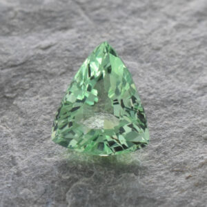 MintGrossular drop trill 8.6x7.5mm 2.16cts N mg179 crop