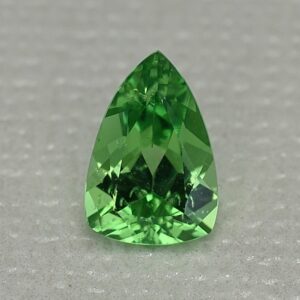 MintGrossular drop trillion 8.4x5.7mm 1.16cts mg247