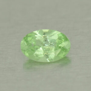 MintGrossular oval 6.0x4.0mm 0.43cts N mg452