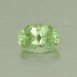 MintGrossular oval 6.8x4.8mm 0.81cts N mg455