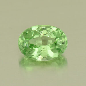 MintGrossular oval 6.8x5.0mm 0.88cts N mg433