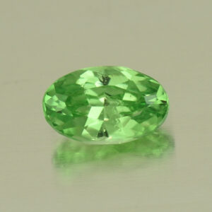 MintGrossular oval 7.4x4.6mm 0.96cts N mg435