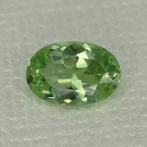MintGrossular oval 8.7x6.0mm 1.30cts mg221