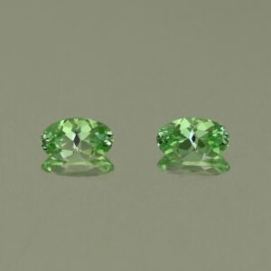 MintGrossular oval pair 5.0x3.0mm 0.53cts N mg339