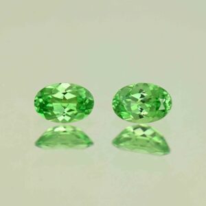 MintGrossular oval pair 6.2x4.2mm 1.12cts N mg519 scaled 1