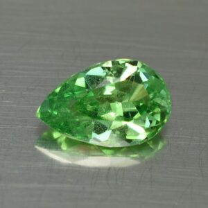 MintGrossular pear 10.2x6.5mm 2.14cts mg128
