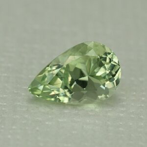 MintGrossular pearshape 8.7x5.6mm 1.61cts mg157