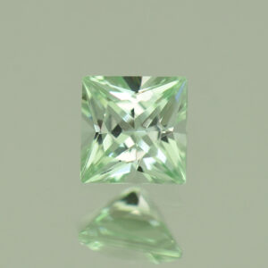 MintGrossular princess 4.3mm 0.46cts N mg411