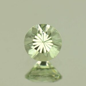 MintGrossular round 5.6mm 0.82cts N mg527