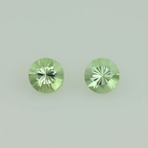 MintGrossular round pair 4.1mm 0.64cts N mg313
