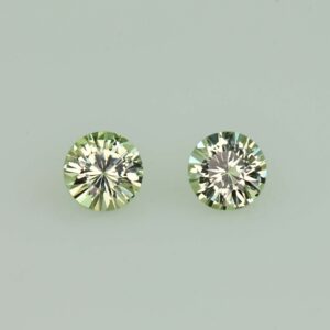 MintGrossular round pair 4.4mm 0.69cts N mg320