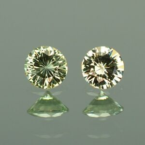 MintGrossular round pair 5.0mm 0.96cts mg255 SOLD