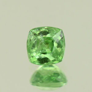 MintGrossular sq cush 5.8mm 1.19cts N mg545