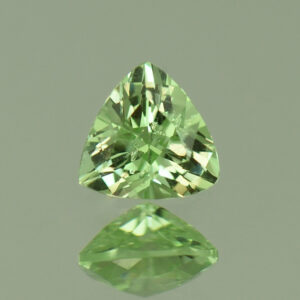 MintGrossular trill 5.5mm 0.66cts N mg370
