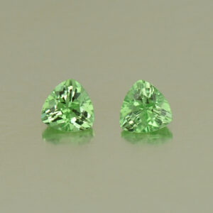 MintGrossular trill pair 4.0mm 0.60cts N mg291