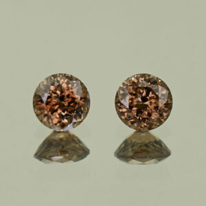 MochaZircon round pair 5.5mm 2.10cts N zn3890