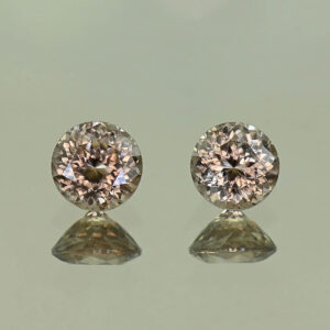 MochaZircon round pair 6.0mm 2.60cts N zn3867