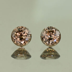 MochaZircon round pair 6.0mm 2.68cts N zn3894
