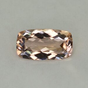 Morganite cushion 12.5x6.9mm 2.47cts H me228